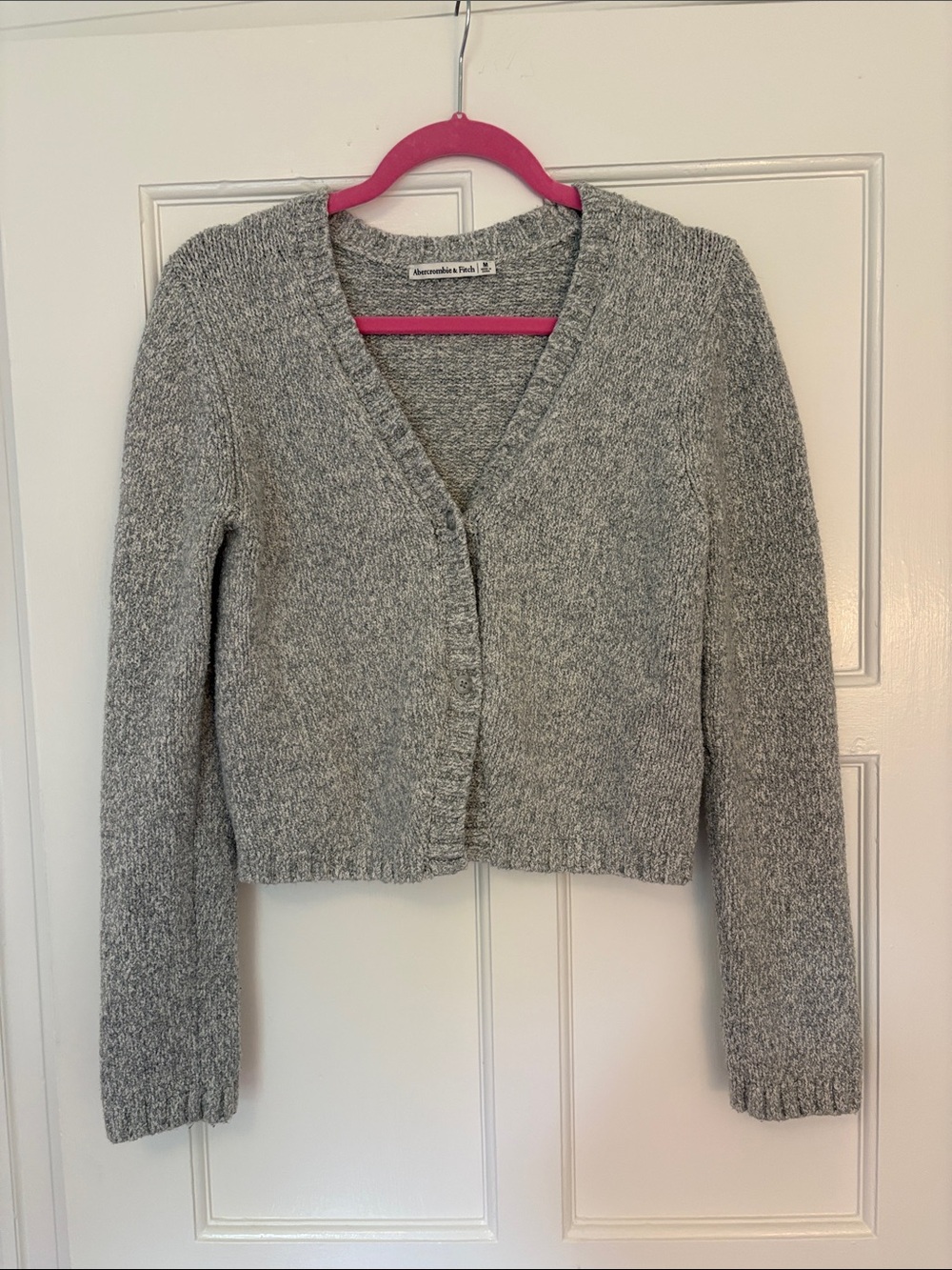 Abercrombie & Fitch Gray V-Neck Cropped Knit Cardigan